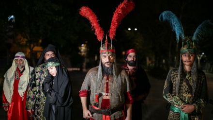 (FOTO) Ta'zieh, spettacolo irano-islamico per commemorazione Ashura