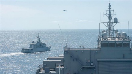 L'US Navy menace l'Algérie? 