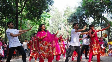 ‘অমানবিক, নিষ্ঠুর ও নীতিবহির্ভূত’ ‘র‍্যাগ ডে’ উৎসব ঢাকা বিশ্ববিদ্যালয়ে নিষিদ্ধ