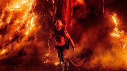 America 2020: L'America brucia, decine di persone disperse sul lungo silenzio di Trump