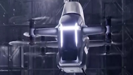 (VIDEO) Giappone: il primo test drive di un'auto volante con pilota