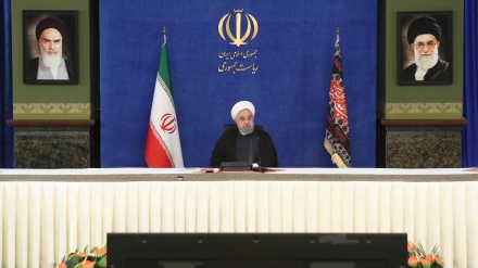 कोरोना के दौरान ईरान को ठप्प करने की दुश्मन की साज़िश नाकाम हो गईः राष्ट्रपति रूहानी