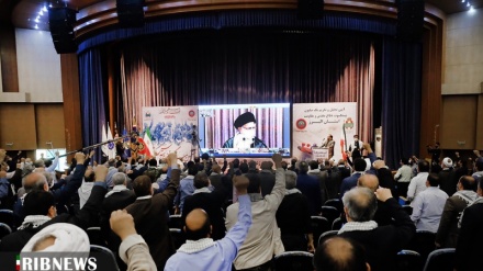 Puntos de vista del Líder de la Revolución Islámica de Irán (en acto por el aniversario de la Semana de la Defensa Sagrada)
