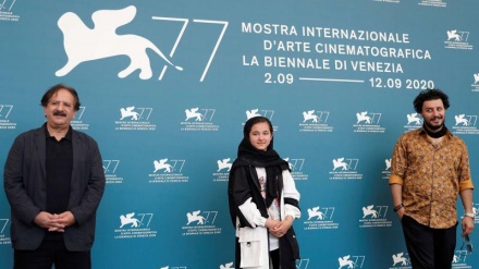 Kemilau Sinema Iran di Festival Film Venesia ke-77