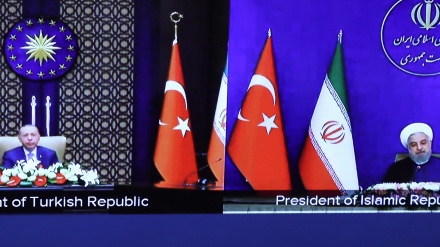 Ruhani: İran ve Türkiye, işbirliğini güçlendirmeli