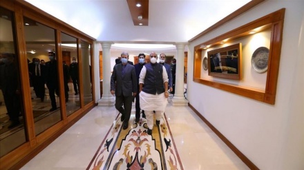 伊朗和印度国防部长在德黑兰举行会议