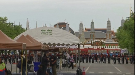 タイで反君主制抗議行動が継続