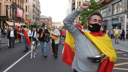 Video: Las protestas contra las restricciones por el coronavirus en Madrid