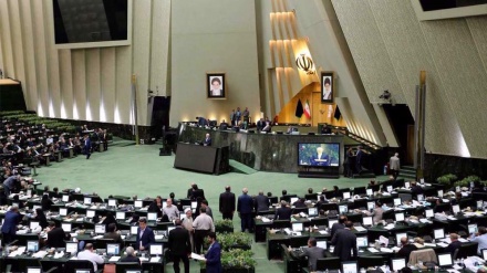 Parliament committee prepares triple-urgency motion to counter US hostile measures 