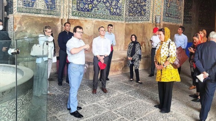 Иран и Швейцария подчеркнули развитие сотрудничества в области туризма