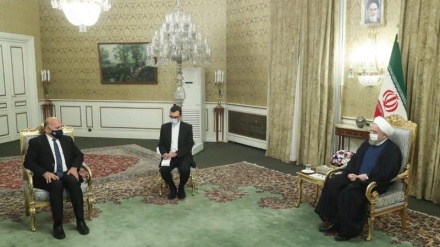 Le président Rouhani reçoit Fuad Hussein