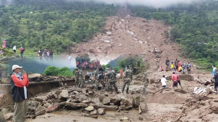 ネパールで土砂崩れ　１１人死亡、２０人行方不明　