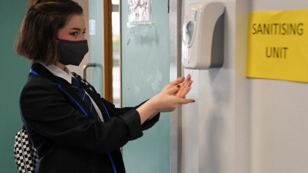 英国で、新型コロナ診断キットが不足