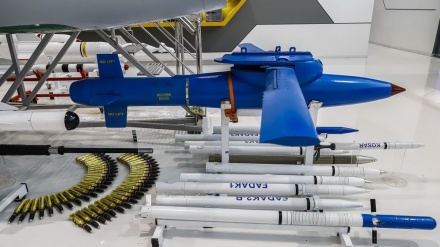 Rudal Udara ke Darat Pertama Buatan Iran Dipamerkan