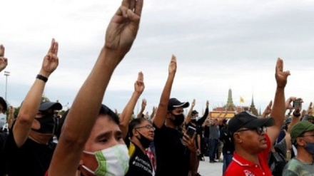 Thailandia, ripresa protesta contro governo monarchia