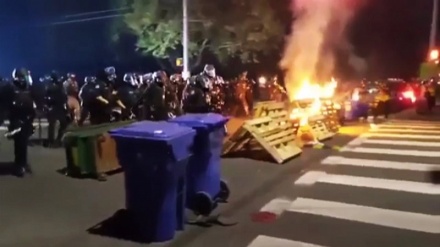 (VIDEO) USA, polizia picchia i manifestanti antirazzisti