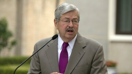 美国驻华大使布兰斯塔德辞职