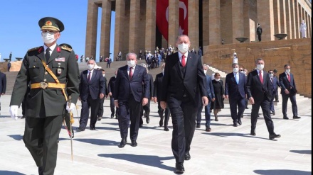 Türkei verschärft den Ton gegenüber Griechenland und Frankreich