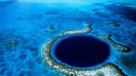 Zbulohet një gropë e madhe në sipërfaqe në Siberi