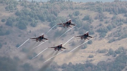 Avionët luftarakë rus bombardojnë terroristët në Idlib