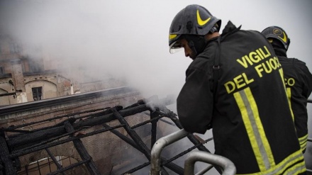 イタリア・アンコーナ港で、火災と爆発