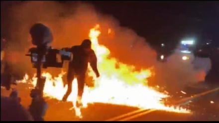 Amerikanyň Portland şäherinde protestler dowam edýär