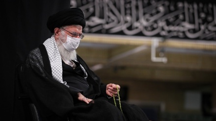 Проведение в присутствии лидера Исламской революции траурной церемонии, приуроченной к годовщине мученической смерти Имама Хусейна