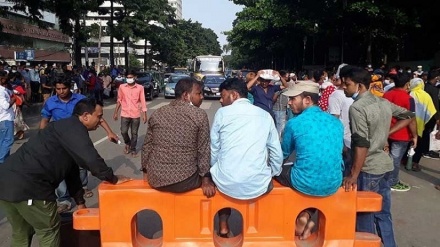 বাংলাদেশে আটকে পড়া সৌদি প্রবাসীরা আজও বিক্ষোভ মিছিল ও সমাবেশ করেছে