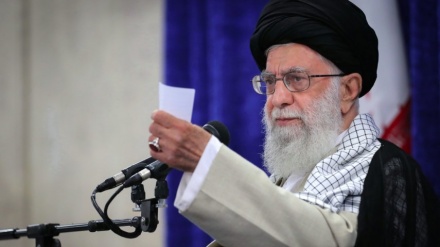 Lideri suprem: Ofendimi i Profetit, është komplot i Amerikës dhe sionizmit