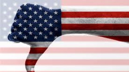 Crisi USA, il dollaro potrebbe subire un crollo del 36 per cento