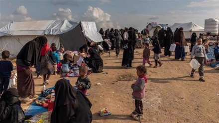 Iranian diplomat, UN envoy urge Syria crisis settlement through political dialog