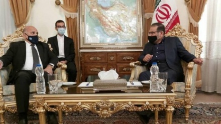 شمخانی: گفت وگو و همکاری منطقه ای، بهترین راه ایجاد ثبات و امنیت پایدار است