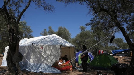 Migranti: Grecia costruirà nuovi campi col sostegno Ue