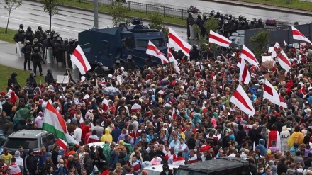 Belarus protests: Ministry confirms hundreds of arrests in unauthorized rally