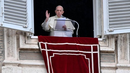 Il Papa: razzismo è virus che muta facilmente, è sempre in agguato