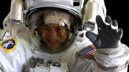 بازگشت نخستین فیلم سازان فضانورد به زمین