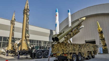 イランの政府軍と革命防衛隊による合同軍事演習が開始