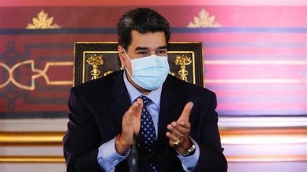 Maduro desea que el coronavirus haga “más humano” a Trump