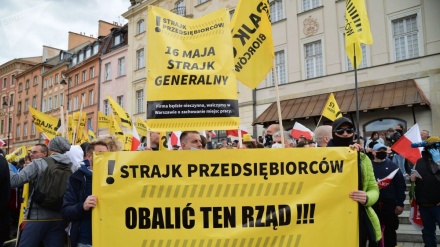 Tutta Polonia e' zona ross: rabbia popolo contro restrizioni anti-Covid