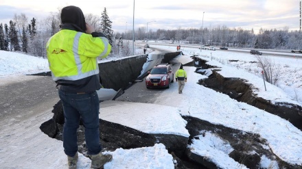 米アラスカ州地震で小規模な津波発生、住民に避難命令も