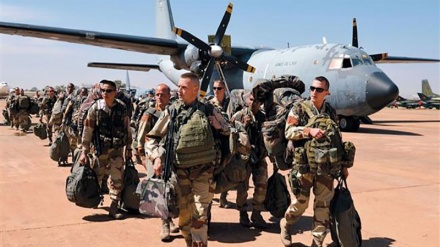 Libye : les troupes françaises débarquent