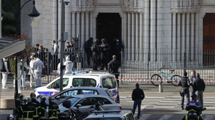 Tre sulme terroriste brenda një dite në Francë