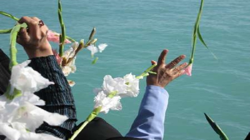گلباران محل شهادت شهدای نبرد با بالگردهای آمریکا در خلیج فارس