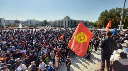 Қирғизистон пойтахтидаги намойишлар тартибсизликларга айланди (видео)