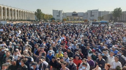 اعتراض به نتایج اولیه انتخابات پارلمانی در قرقیزستان 