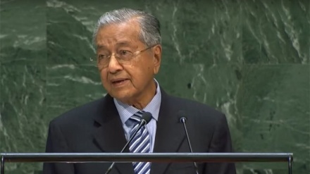 महातीर मुहम्मदः बदले के तर्क के आधार पर मुसलमान लाखों फ़्रांसीसियों के क़त्ल का अधिकार रखते हैं