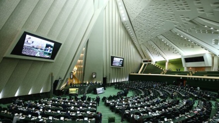 Parlemen Iran Kecam Penghinaan Nabi Saw oleh Macron