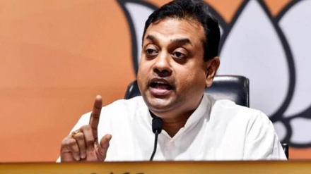 পাকিস্তানের সঙ্গে তুলনা করায় রাহুল গান্ধীর তীব্র সমালোচনা করলেন বিজেপি মুখপাত্র 