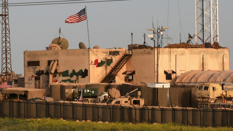 Informe: EEUU erige nueva base en zona petrolera en noreste sirio