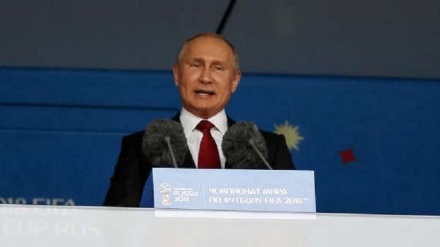 Russia, Putin: siamo pronti a qualsiasi scenario di coronavirus